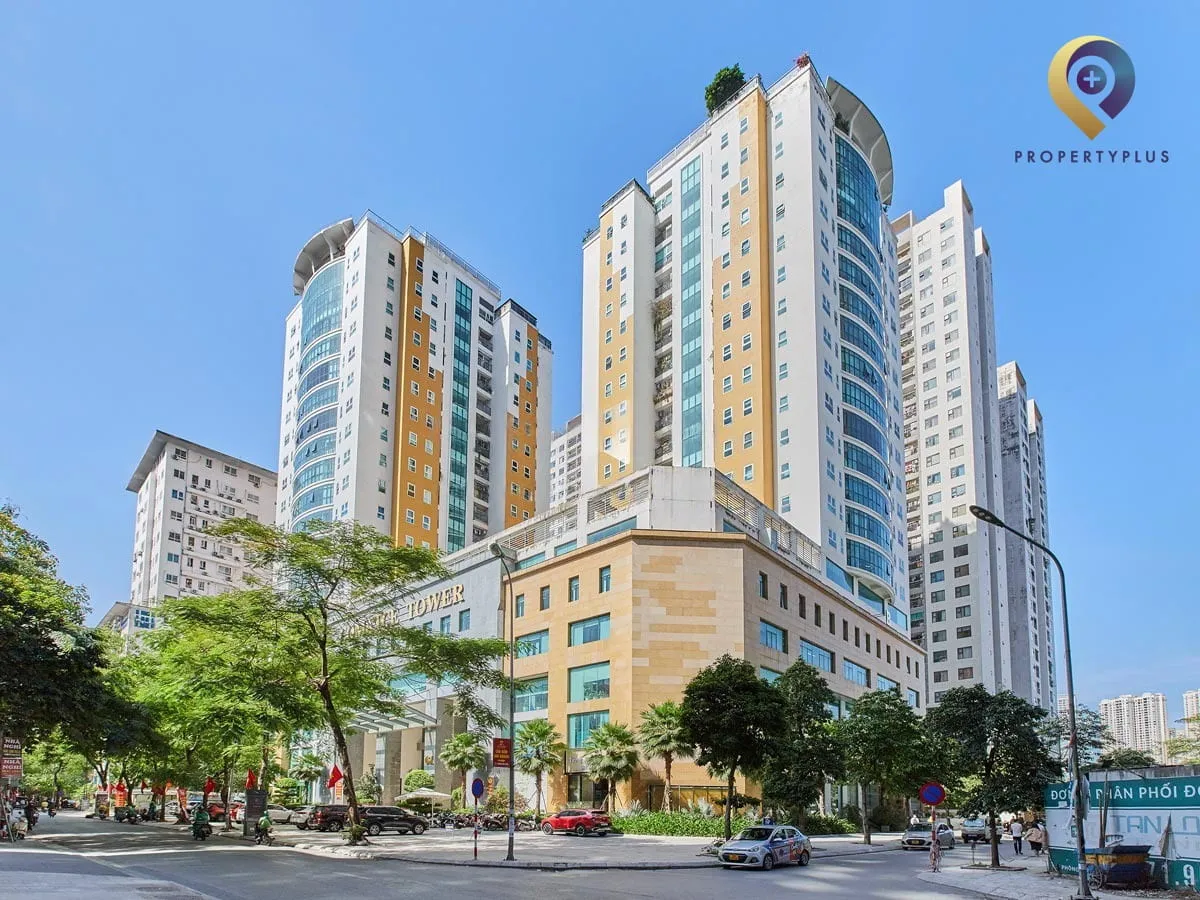 Toàn cảnh tòa nhà Comatce Tower nhìn từ mặt đường